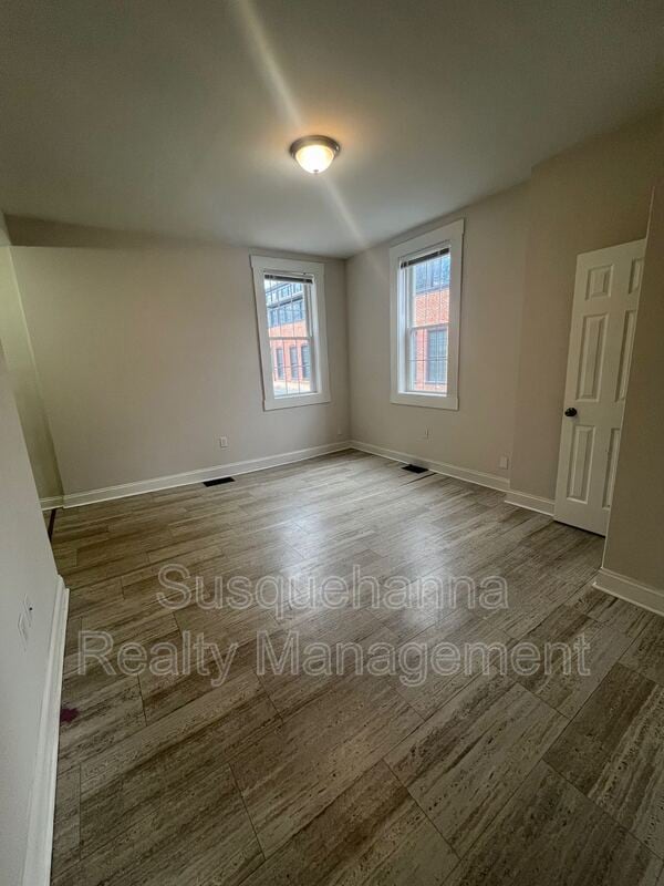 Building Photo - 220 N Plum St