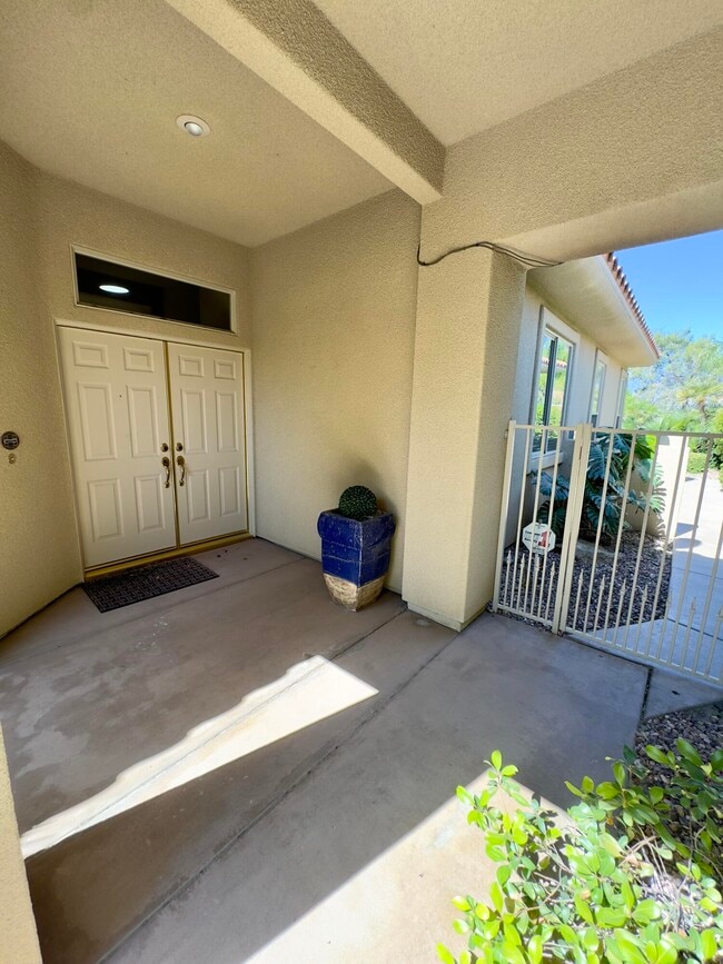 Building Photo - 128 Kavenish Dr