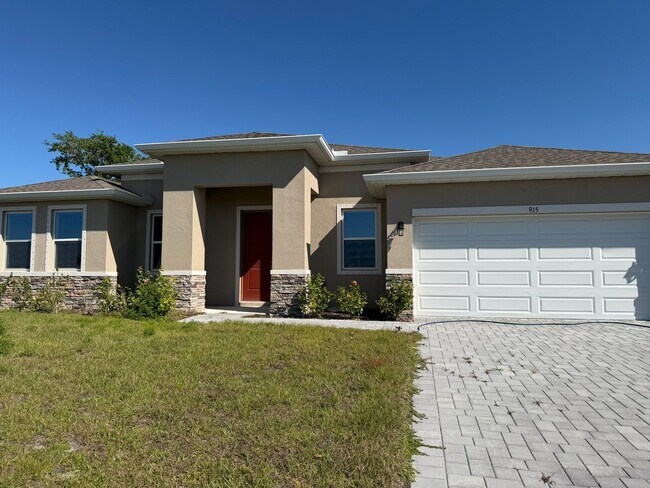 Photo - 915 NE 19th St House