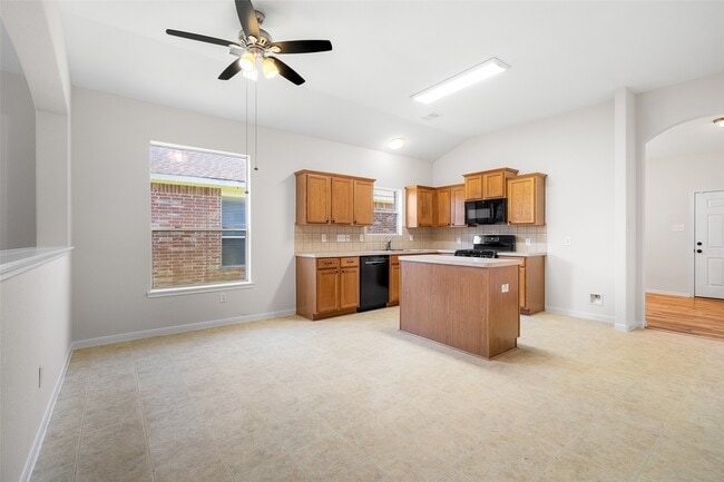 Building Photo - 7510 Summer Dale Dr