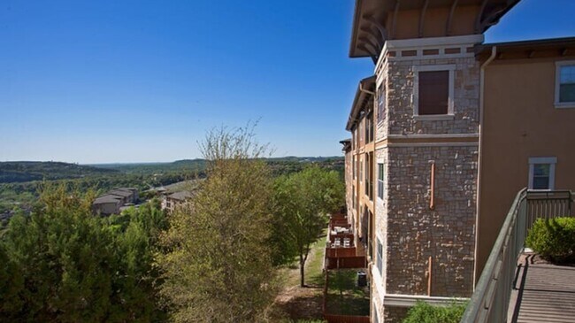 Building Photo - 6500 Champion Grandview Way