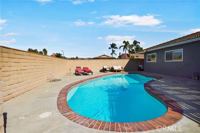 Primary Photo - 25251 Hartog St
