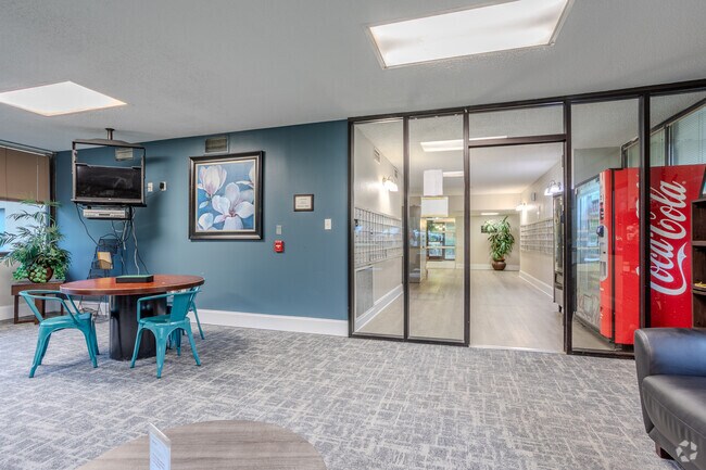 Sala de TV - Westgrove Tower Condominiums