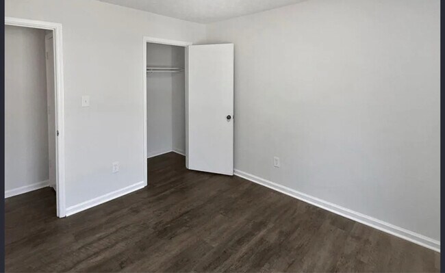 Foto del edificio - 4673 Hairston Crossing Pl