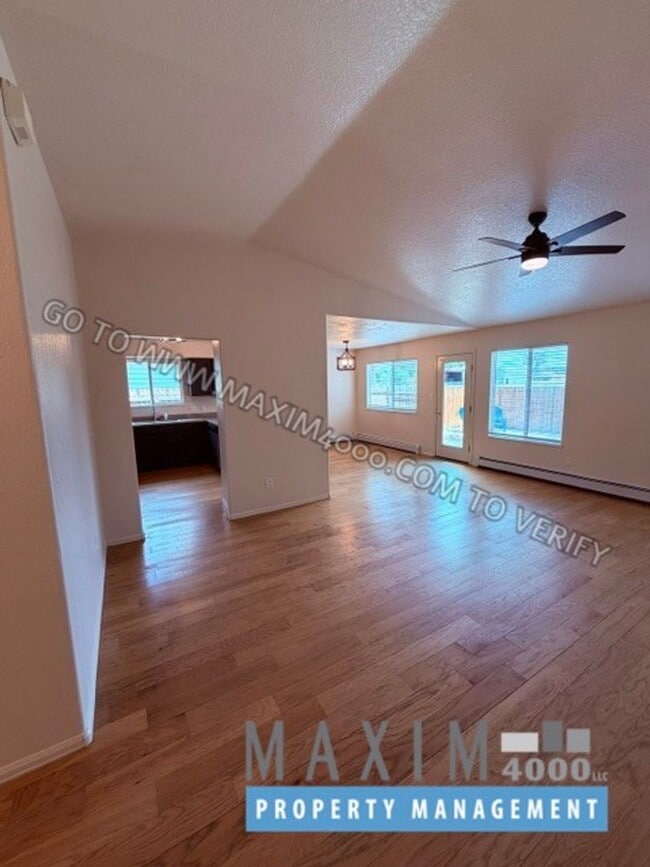 Building Photo - 255 Sargent Cir