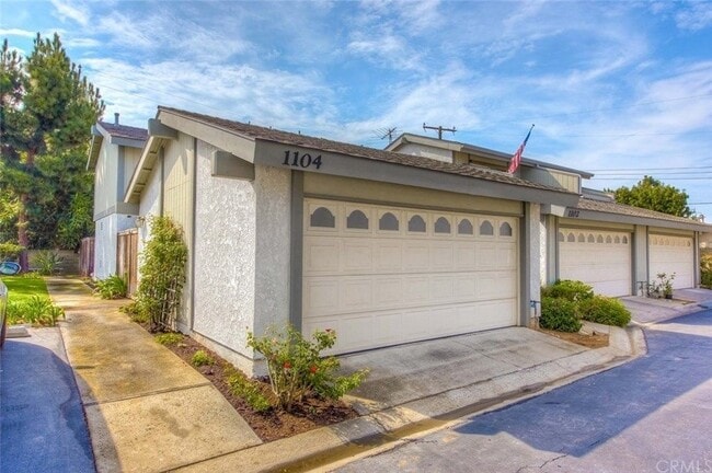 Building Photo - 1104 Tustin Pines Way