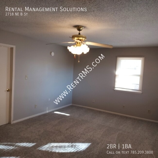 Building Photo - 2718 NE B St