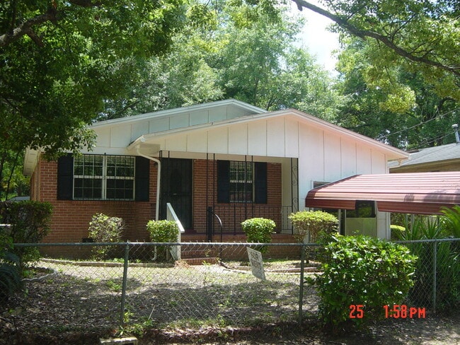 Photo - 2115 Flipper St House