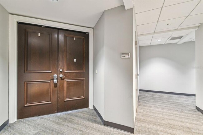 Foto del edificio - 1209 E Cumberland Ave
