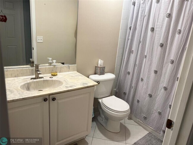 Foto del edificio - 4105 Banyan Trails Dr