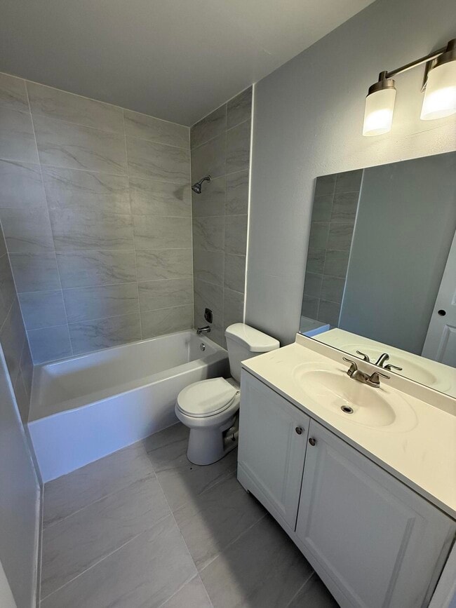 Foto del edificio - 1183 White Pine Dr