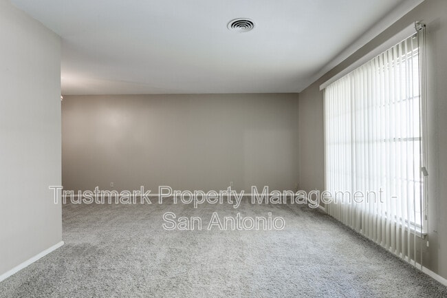 Building Photo - 3214 Leyte St