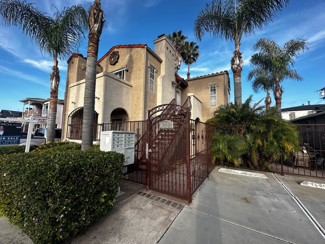 Foto principal - 4327 Swift Ave