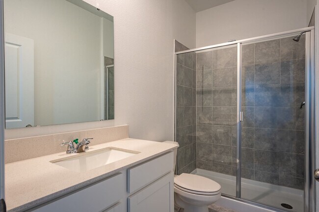 Foto del edificio - 696 Daring Dr