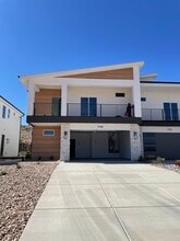 Building Photo - 746 E Desert Cactus Dr