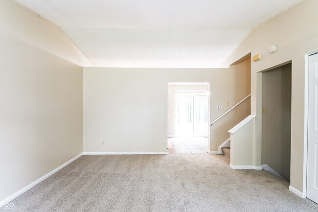 Foto del edificio - 6523 Woodmere Cir