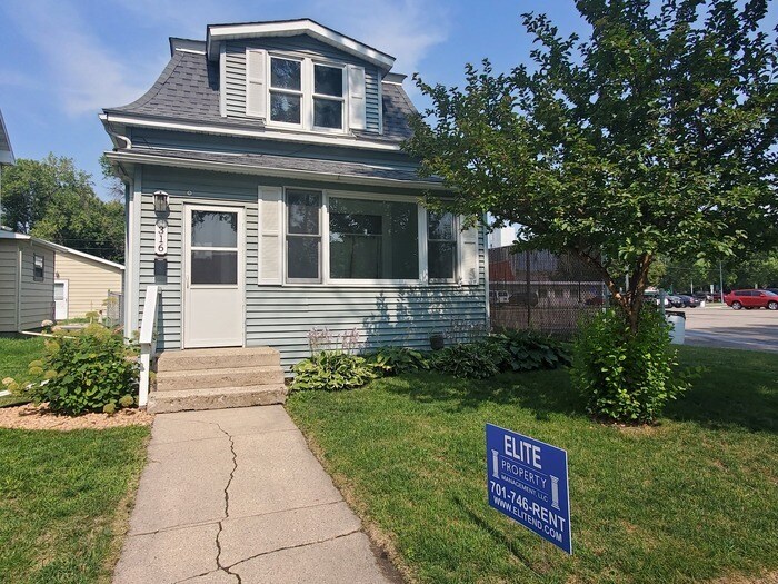 Primary Photo - 316 N 5th St