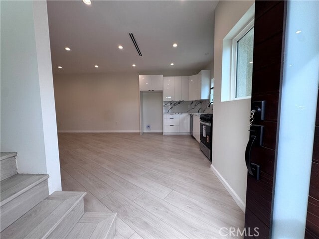 Building Photo - 10787 Las Lunitas Ave