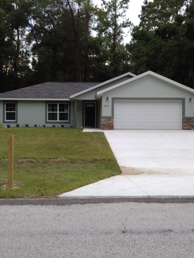 ¡Construcción completamente nueva! - 9938 N Athenia Dr