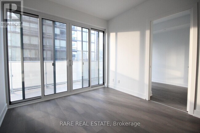 Building Photo - 7 Grenville St
