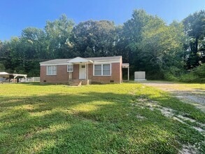 Building Photo - 914 Holder Dr