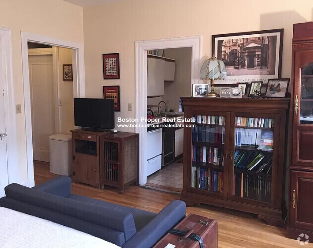 Building Photo - 1091 Boylston