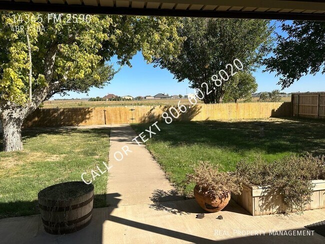 Foto del edificio - Amazing home south of Amarillo with worksh...