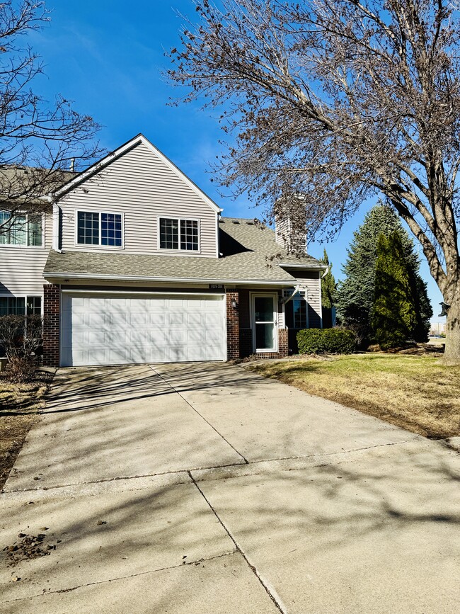 Building Photo - 7425 Wistful Vista Dr