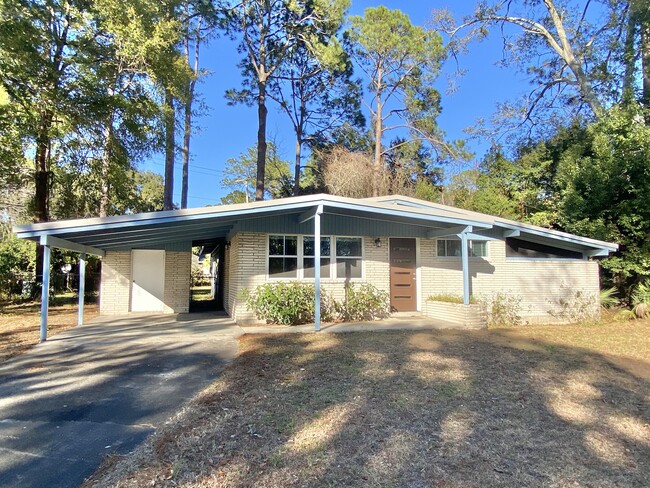 Building Photo - 604 Dyches Dr