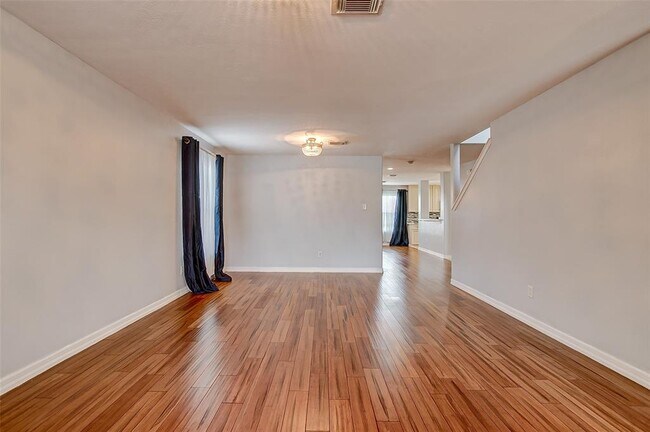 Building Photo - 6710 Springfield Garden Ln