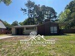 Primary Photo - Completely Renovated East Memphis / Audubo...