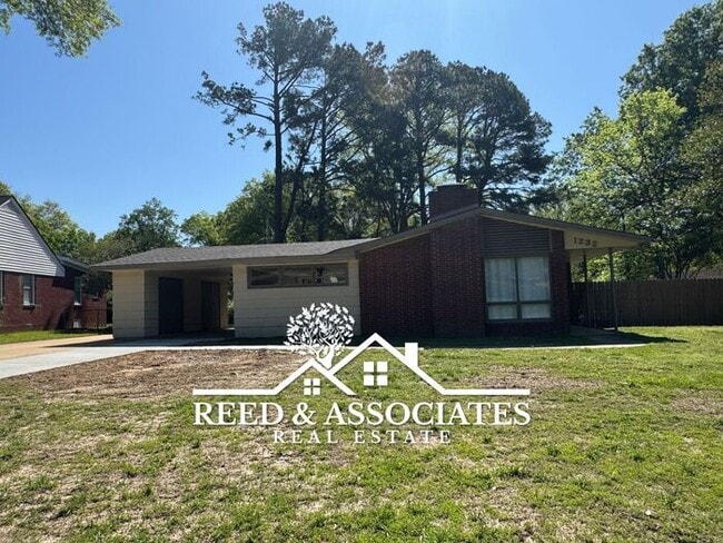 Completely Renovated East Memphis / Audubo... - Completely Renovated East Memphis / Audubo... House