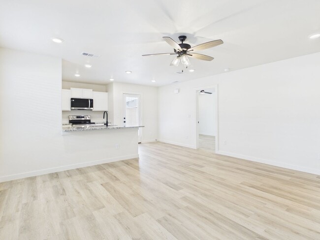Building Photo - Beautiful new construction home ~ 8903 Hockley!