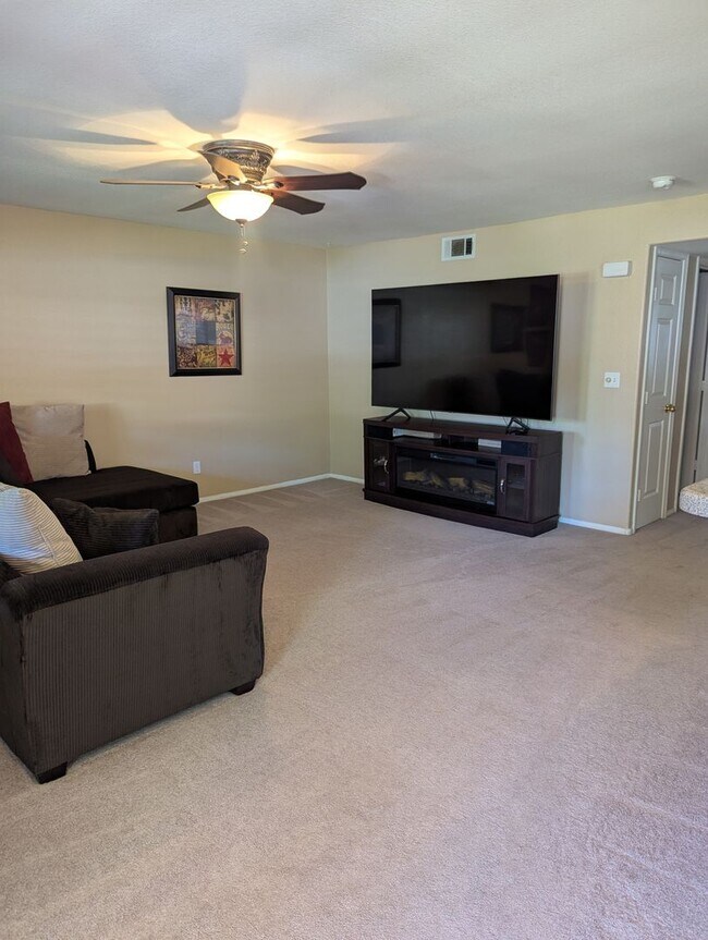 Foto del edificio - Furnished Condo at the Falls!