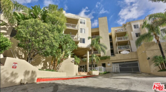 Foto del edificio - 2222 Beachwood Dr