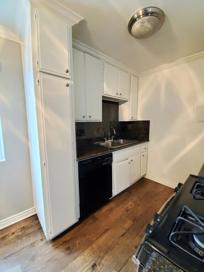 Granada Court Apartments - Whittier, CA | Apartments.com