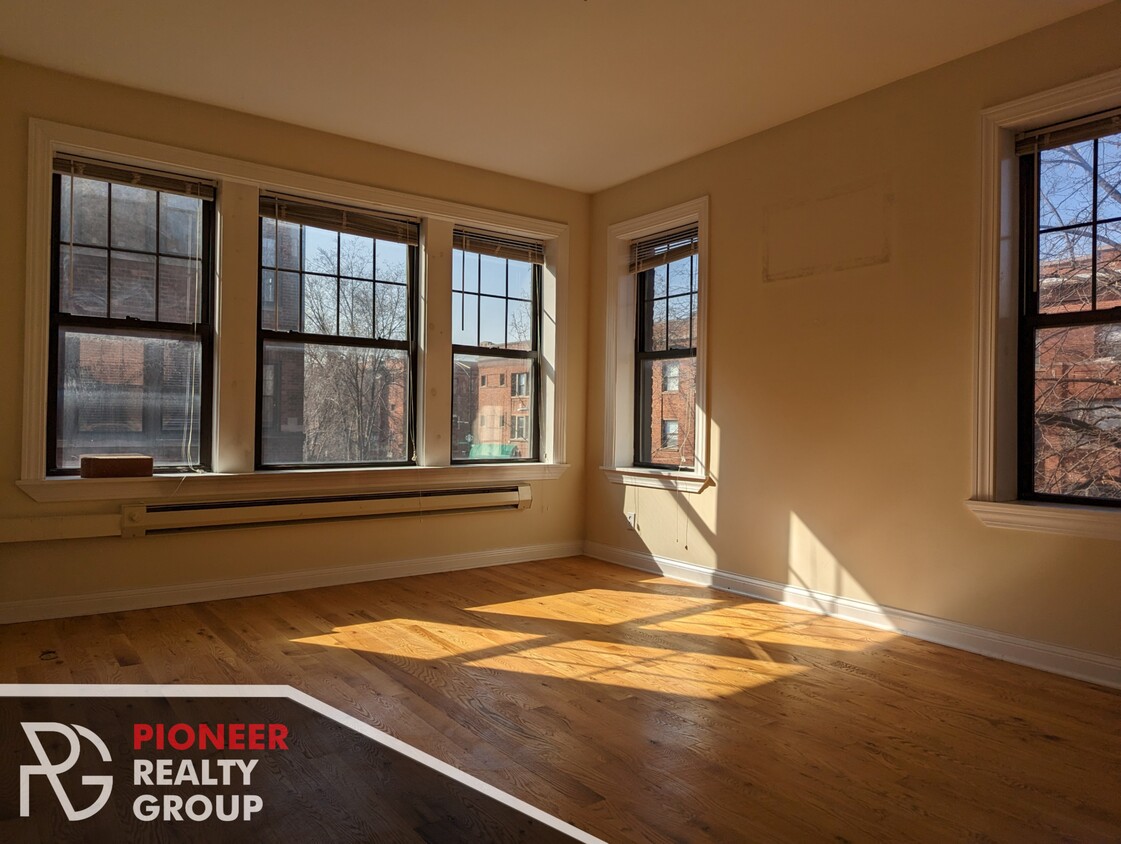 Foto principal - 4409 N Wolcott Ave