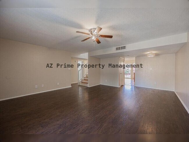 Foto del edificio - 2127 E Minton Dr