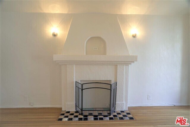 Building Photo - 4264 Degnan Blvd