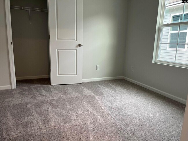 Foto del edificio - 844 Summerwood Ln