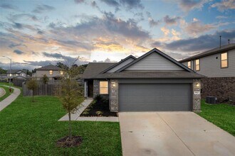 Building Photo - 9312 Sandoval Cir