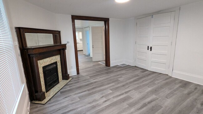Foto del edificio - Daisy Lane Investment Group, LLC (916 6th St)
