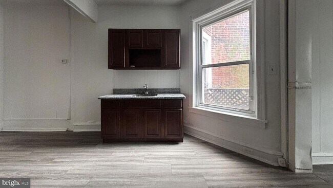 Foto del edificio - 56 N Dewey St