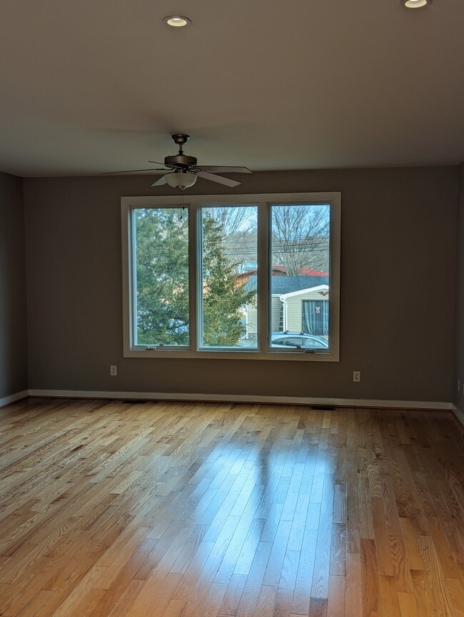 Foto del edificio - 1013 Linden Ave