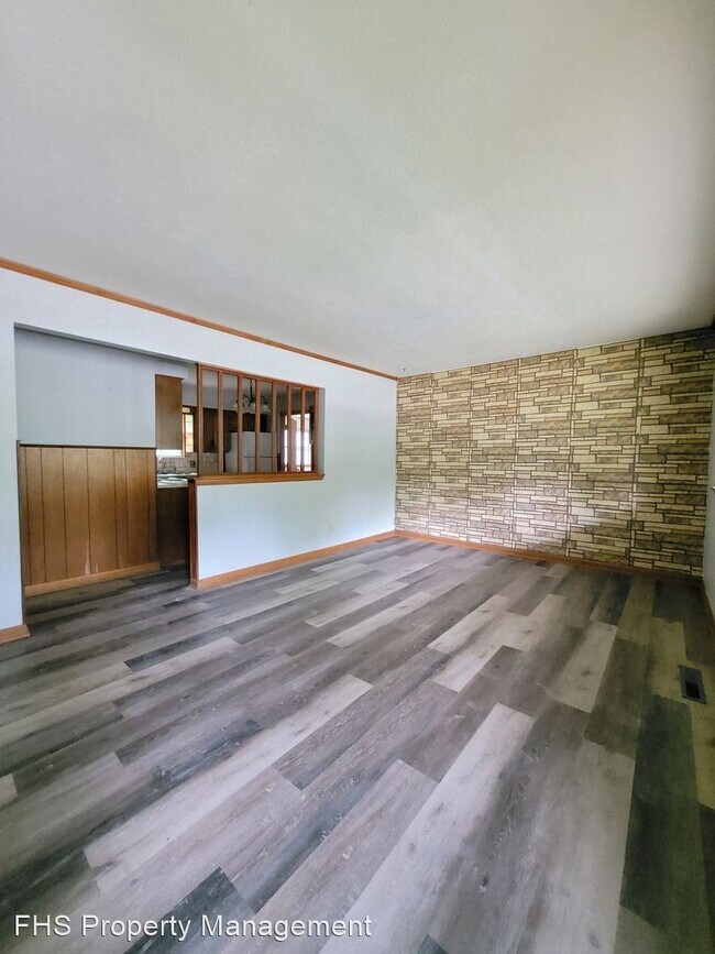 Foto del edificio - 4 br, 1.5 bath House - 1350 S Prince Lane