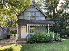 Building Photo - 1333 Pontiac Trail