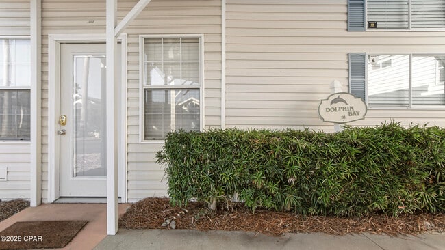 Building Photo - 1219 Thomas Dr