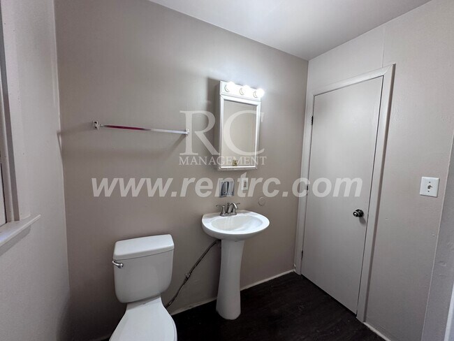 Foto del edificio - 802-G Bryan-