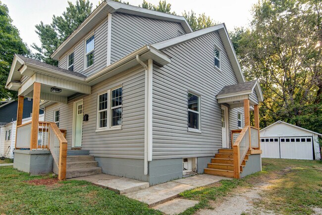 Foto del edificio - 1328 S Florence Ave