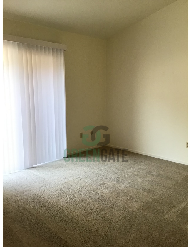 Building Photo - 941 Claremont Ct